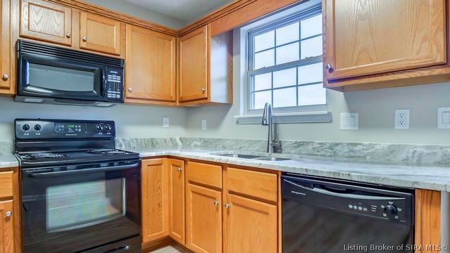 7704 Joseph Drive, Sellersburg, IN 47172