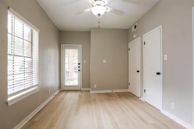 203 E 31st ST 104, Austin, TX 78705