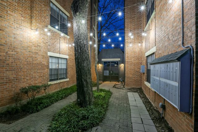 203 E 31st ST 104, Austin, TX 78705