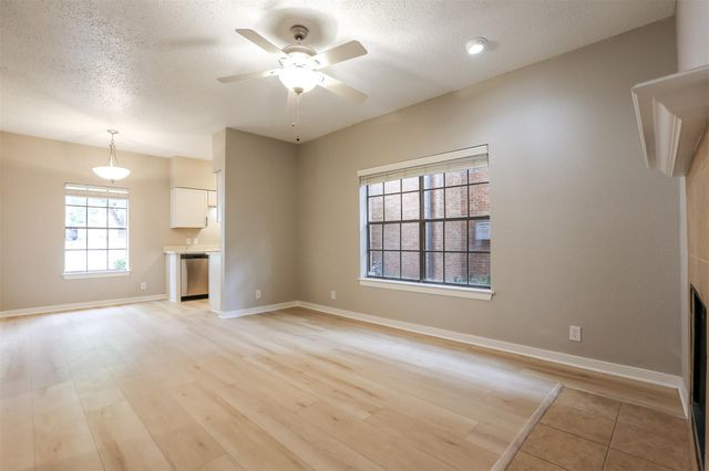 203 E 31st ST 104, Austin, TX 78705