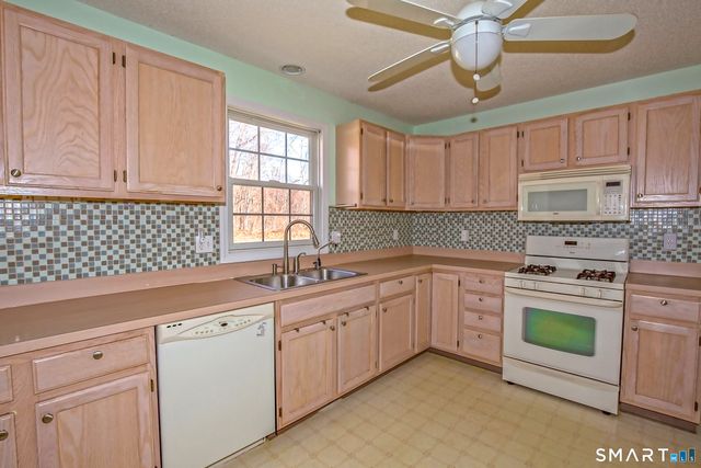 26 Hillside Farms Drive 26, East Windsor, CT 06016