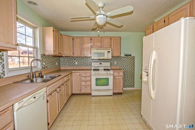 26 Hillside Farms Drive 26, East Windsor, CT 06016