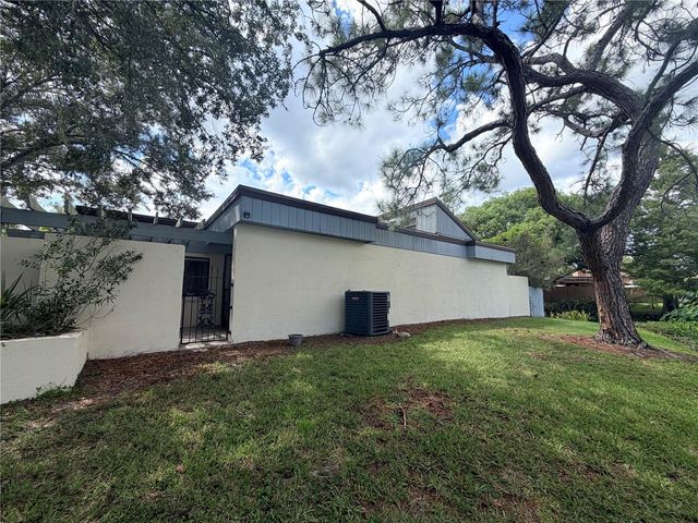 2275 ISLAND RUN, Winter Park, FL 32792