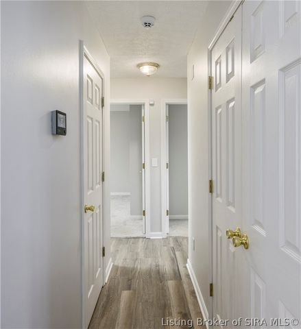 1103 Stonelilly Drive, Jeffersonville, IN 47130