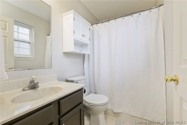 1103 Stonelilly Drive, Jeffersonville, IN 47130