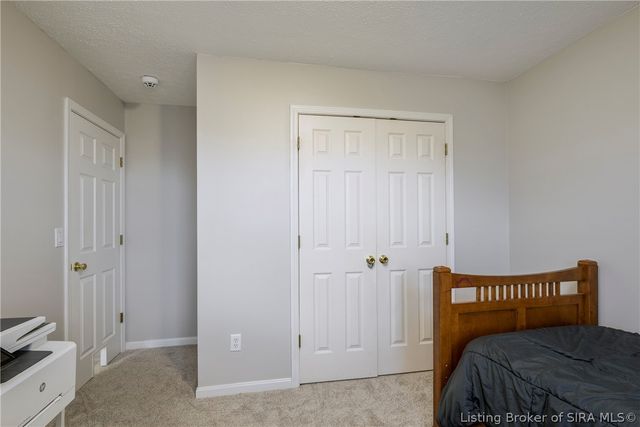 1103 Stonelilly Drive, Jeffersonville, IN 47130