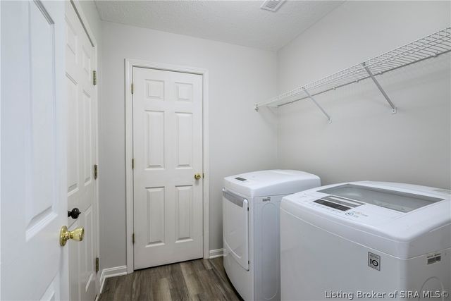 1103 Stonelilly Drive, Jeffersonville, IN 47130