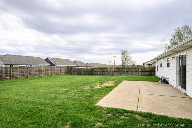 1103 Stonelilly Drive, Jeffersonville, IN 47130