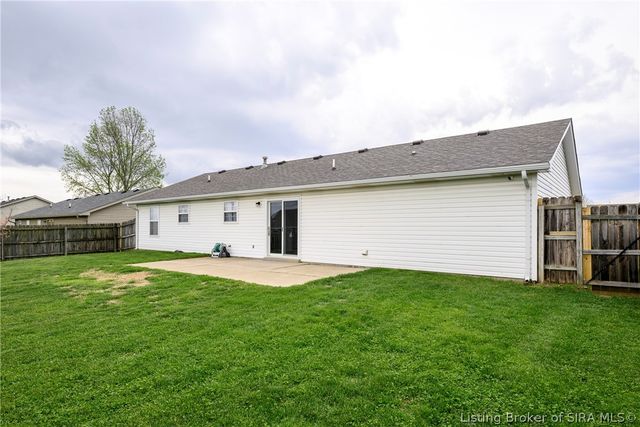 1103 Stonelilly Drive, Jeffersonville, IN 47130