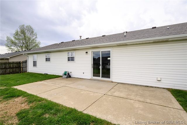 1103 Stonelilly Drive, Jeffersonville, IN 47130