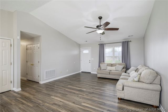 1103 Stonelilly Drive, Jeffersonville, IN 47130