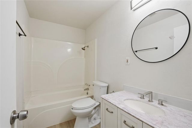2117 Queensbury Road, Moore, OK 73160