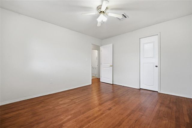 2117 Queensbury Road, Moore, OK 73160