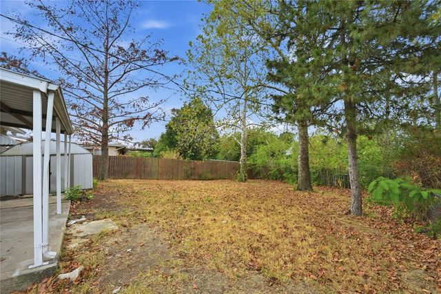 2117 Queensbury Road, Moore, OK 73160
