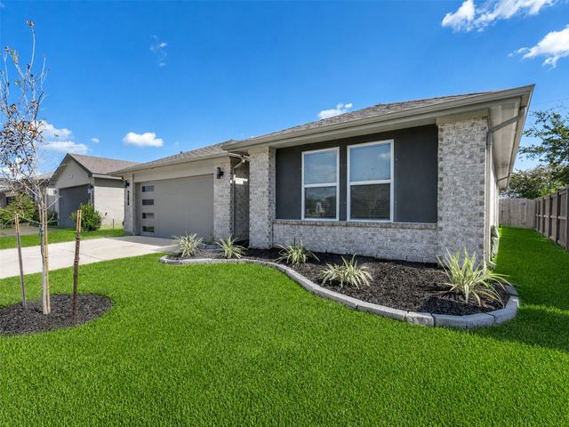 818 Betsy Hill Drive, Rosharon, TX 77583