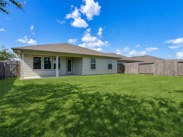 818 Betsy Hill Drive, Rosharon, TX 77583