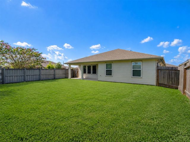 818 Betsy Hill Drive, Rosharon, TX 77583