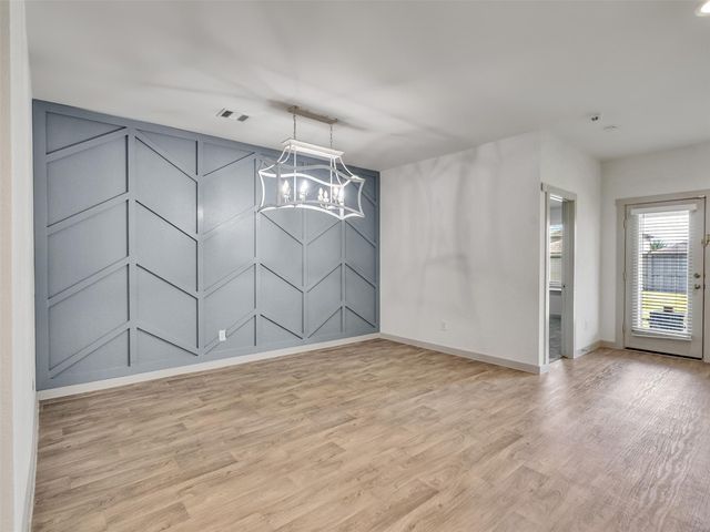 818 Betsy Hill Drive, Rosharon, TX 77583