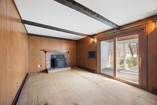 181 Eastwood Dr, Westfield, MA 01085