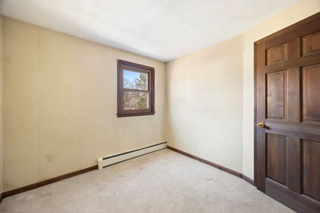 181 Eastwood Dr, Westfield, MA 01085