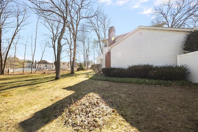 181 Eastwood Dr, Westfield, MA 01085