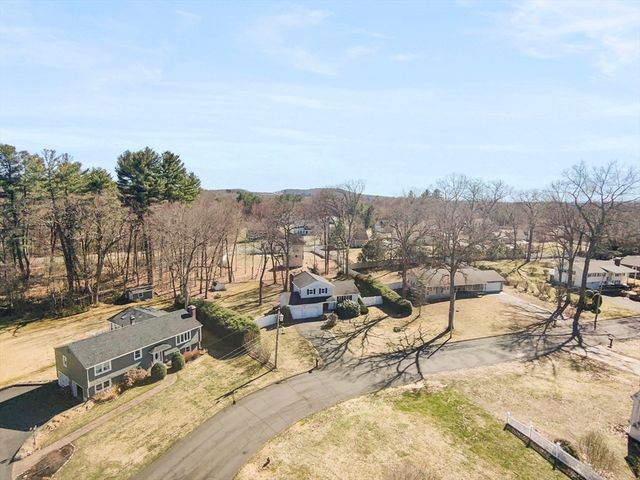 181 Eastwood Dr, Westfield, MA 01085