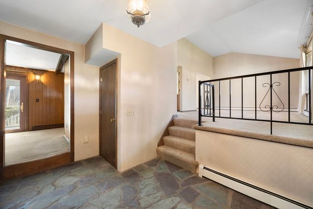 181 Eastwood Dr, Westfield, MA 01085