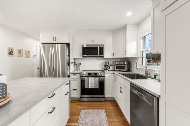 21 Hayden Street, Nashua, NH 03060