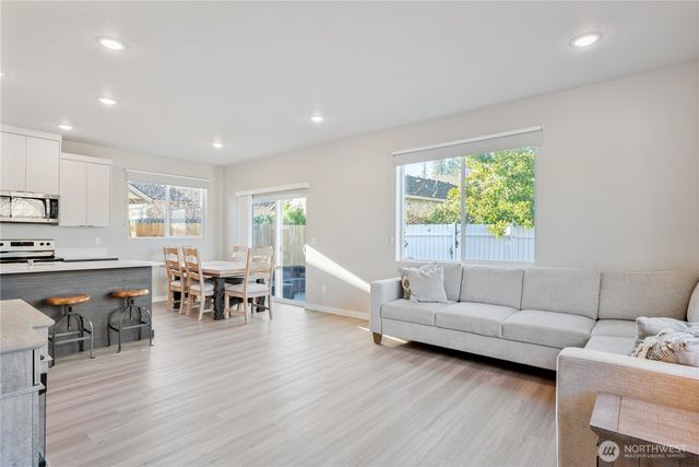 109 Hill Drive, Cathlamet, WA 98612