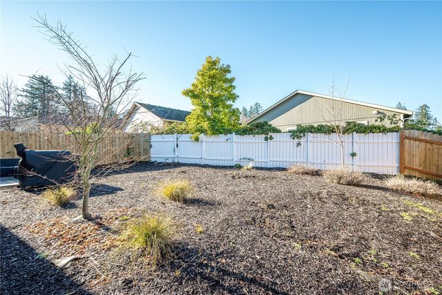 109 Hill Drive, Cathlamet, WA 98612