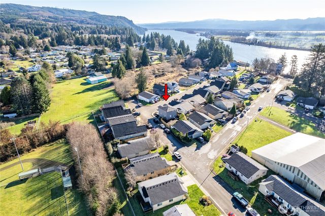 109 Hill Drive, Cathlamet, WA 98612