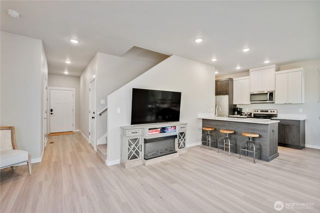 109 Hill Drive, Cathlamet, WA 98612