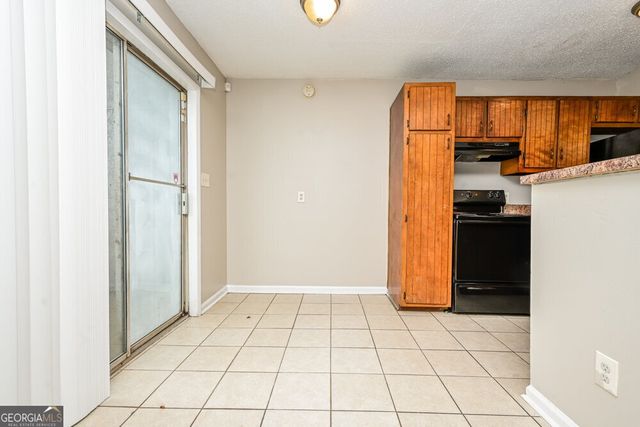 8536 Pineland Drive A, Jonesboro, GA 30238