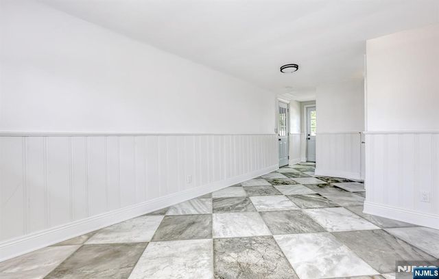 27 Merritt Avenue, Bergenfield, NJ 07621