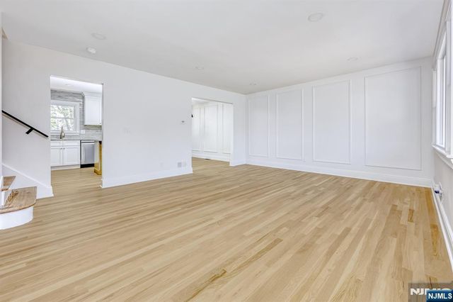 27 Merritt Avenue, Bergenfield, NJ 07621