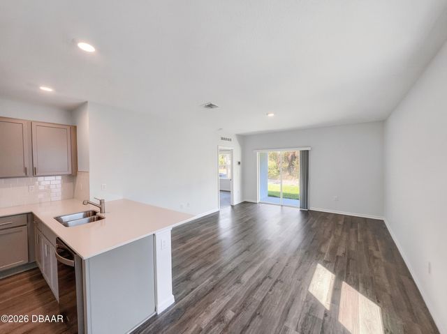 982 Commons Way, Port Orange, FL 32129