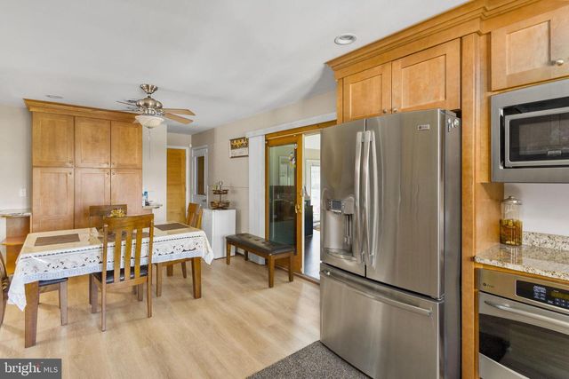 261 MILL LN W, Columbus, NJ 08022