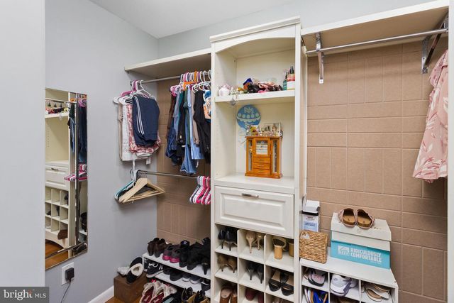 261 MILL LN W, Columbus, NJ 08022