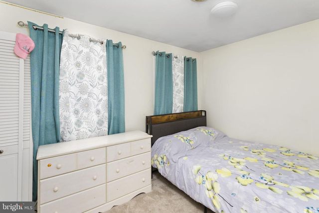 261 MILL LN W, Columbus, NJ 08022