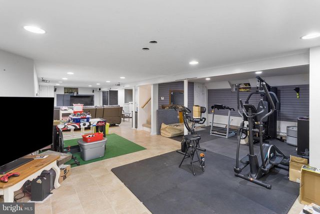 261 MILL LN W, Columbus, NJ 08022