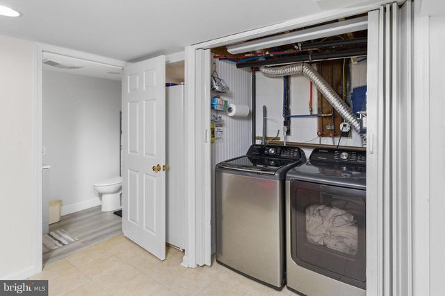 261 MILL LN W, Columbus, NJ 08022