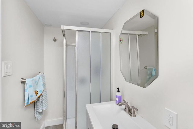 261 MILL LN W, Columbus, NJ 08022