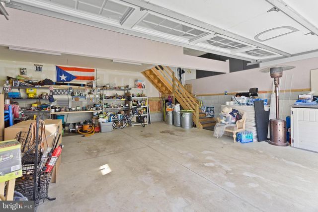 261 MILL LN W, Columbus, NJ 08022