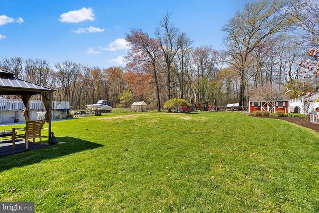 261 MILL LN W, Columbus, NJ 08022