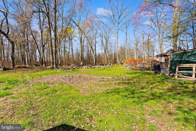 261 MILL LN W, Columbus, NJ 08022