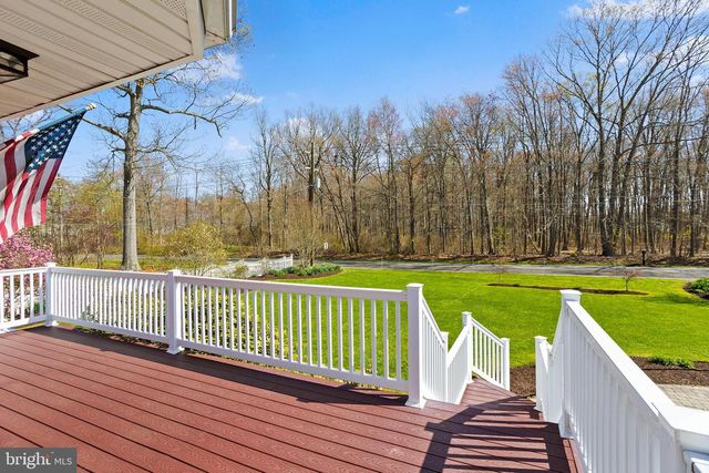 261 MILL LN W, Columbus, NJ 08022