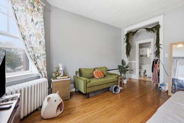 1572 Commonwealth Ave 6, Boston, MA 02135