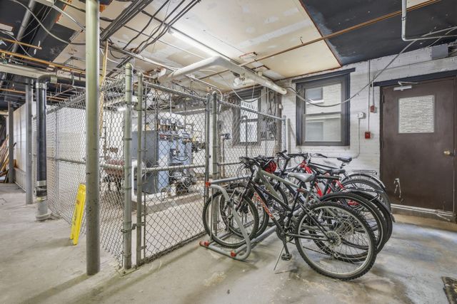 1572 Commonwealth Ave 6, Boston, MA 02135