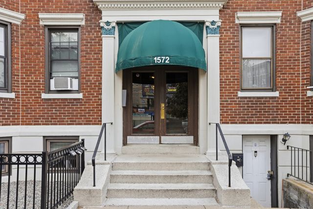 1572 Commonwealth Ave 6, Boston, MA 02135