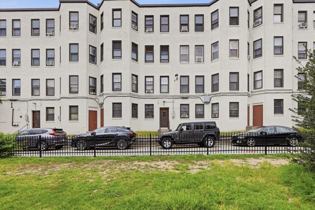 1572 Commonwealth Ave 6, Boston, MA 02135